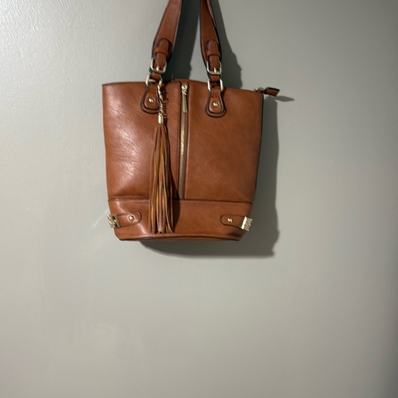 Classic Brown Leather Tote with Tassel Detail - Picture 1 of 9